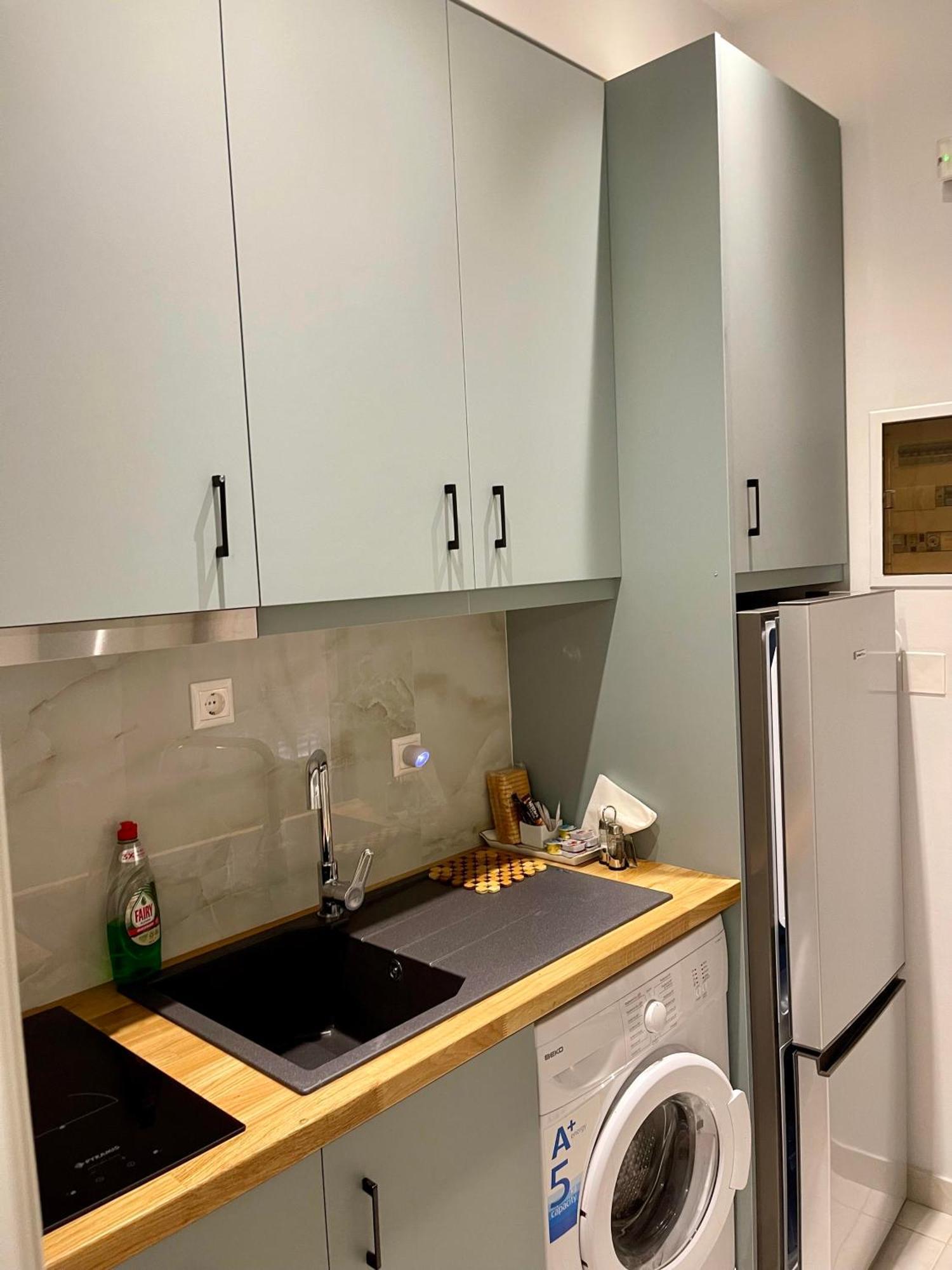 Dina'S Apartment Воница Екстериор снимка
