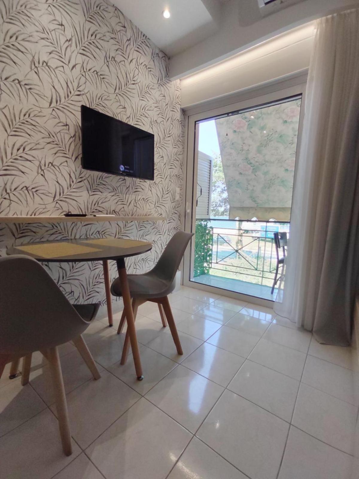 Dina'S Apartment Воница Екстериор снимка